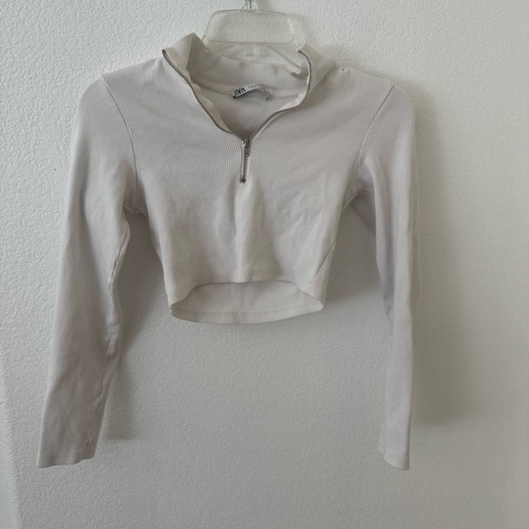 3/$15 Zara Cream Long Sleeve Crop Top with zipper - Picture 1 of 3
